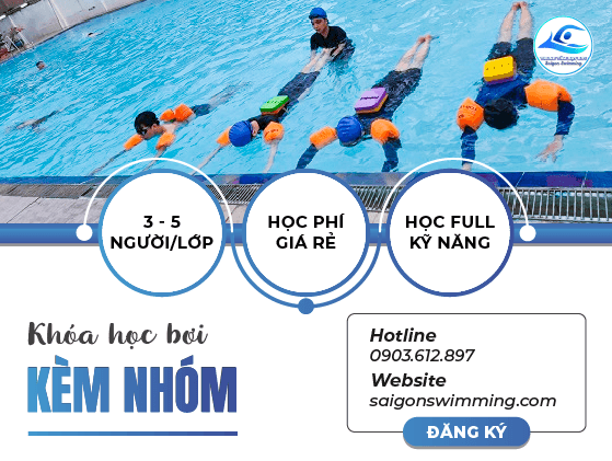 Hình ảnh dạy bơi kèm nhóm cho người lớn ở TPHCM